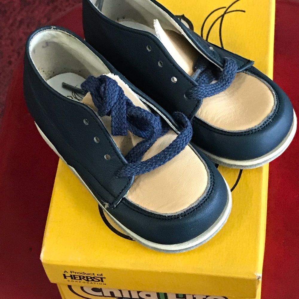 NIB Child Life baby boy shoes size 4.5C